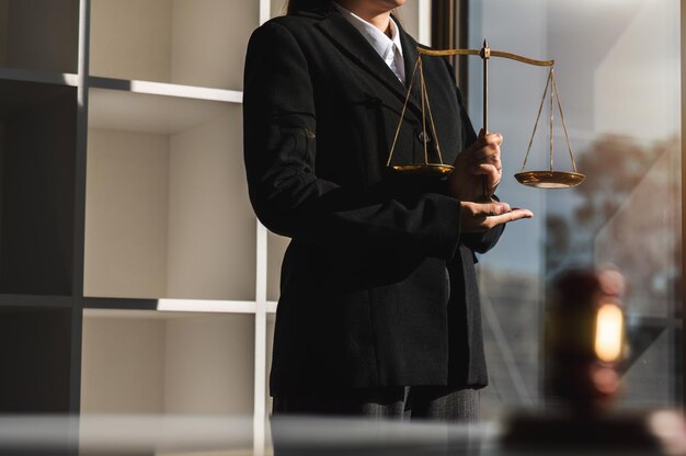 şirket avukatı nedir? 7 maddede şirket avukatı nasıl seçilir? 1 sirket avukati